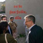 Carlos Moedas Instagram - Um ano de Avenidas. O primeiro equipamento, de seis já implementados, do projeto Um Teatro em cada Bairro celebrou hoje o seu primeiro ano de atividade, promovendo uma cultura descentralizada e mais próxima das pessoas. #teatroemcadabairro #avenidas #cultura #lisboa #cmlisboa