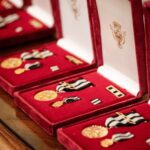 Carlos Moedas Instagram – 🎖️ Homenageámos aqueles que dão a vida por Lisboa: os nossos polícias municipais. Entregámos a Medalha de Bons Serviços Municipais aos agentes Luís Rodrigues, Germano Silva, Nuno Martins, Mário Caldeira, João Gomes, António Tomaz, Luís Rosário, Pedro Nunes e Maria José Parreira como reconhecimento do que fizeram e fazem todos os dias por Lisboa. Obrigado pelo vosso trabalho.

#policiamunicipal #lisboa #cmlisboa