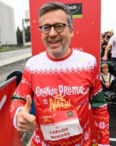 Carlos Moedas Instagram - Domingo de corrida 🏃 Grande Prémio de Natal ⭐️ #grandepremiodenatal #corrida #lisboa