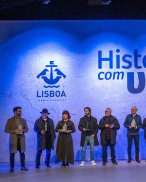 Carlos Moedas Instagram - Quando um povo deixa de contar a sua história, começa a ter medo. Quem a conta, tem uma identidade forte. 🗣️ O projeto “História com Voz” conta a nossa história colocando a cultura em primeiro. É esta a visão que tenho para Lisboa, uma cidade com a cultura ao centro.

Mais informações 🔗 historiacomvoz.pt

#historiacomvoz #lisboa #santoantonio #freguesiasantoantonjo #cmlisboa #cultura