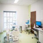 Carlos Moedas Instagram - Inaugurámos a Unidade de Saúde de Alcântara 🙌 Este centro de saúde teve um investimento de 4.6 milhões de euros e vai acolher mais de 15 000 utentes. Estamos a construir um Estado Social Local que complementa o Estado Social Nacional. Fazêmo-lo com o Plano de Saúde Lisboa 65+, com os mais de 20 milhões de euros investidos em 5 novos centros de saúde e com os rastreios mamários gratuitos. Este Estado Social Local faz-se com uma saúde mais próxima, mais acessível e mais forte. #estadosociallocal #lisboa #cmlisboa #saude #centrodesaude