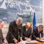 Carlos Moedas Instagram - ❗️Ninguém é dono dos portugueses. O Centro Interpretativo do 25 de abril de 1974 vai nascer no Terreiro do Paço. Por respeito à História, pelo significado de abril e pelo futuro. Este ano celebramos 50 anos de 25 de abril, é importante relembrar que só os portugueses são donos do seu destino. #25deabril #abril #25deabril1974 #50anos #liberdade