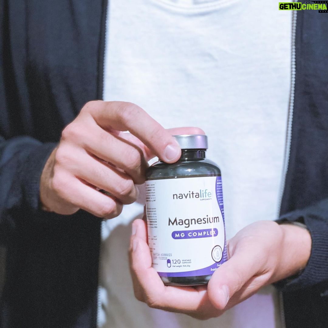 Carlos Nóbrega Instagram - Magnesium⠀ ⠀ 🟢Favorece el metabolismo energético y reduce la fatiga⠀ 🟢Mantiene los músculos y los huesos sanos⠀ ⠀ Beneficios:⠀ ⠀ ✓ Apoya el sueño reparador y la salud del estado de ánimo: el magnesio es vital para ayudar a calmar la mente y promover la relajación general, apoyando la reducción del estrés para que puedas estar tranquilo, relajado y listo para dormir. ⠀ ⠀ Además el magnesio puede mejorar el estado de ánimo y promover el alivio del estrés y la ansiedad.⠀ ⠀ ✓ Promueve músculos saludables, huesos y cardio: Le da a tu sistema cardiovascular un impulso saludable mediante la activación de enzimas esenciales en el cuerpo requerido para muchas funciones corporales. ⠀ ⠀ El magnesio es esencial para la producción de energía.⠀ ⠀ ⠀ ¡Otro gran producto de @navitalife ! ⠀ 📍Disponible en Amazon⠀ ⠀ ⠀ ⠀ ⠀ ⠀ #magnesio #magnesium #saludybienestar #bellezanatural #cnlive #salud #health #healthcare #selfcare #cuidadointegral #fuerzayflexibilidad #colagenoefectivo #navitalife #suplemento #pielperfecta #vidasana #huesos #sueño #dormir ⠀