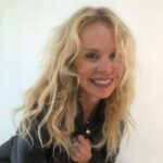 Carole Richert Instagram - Et de trois…#blonde #smile #joy