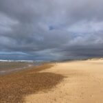 Carole Richert Instagram - #bonweekend #respiration #repos #espace #sauterdanslesvagues #octobre