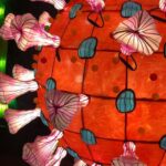 Carole Richert Instagram - L’exposition « mini-mondes » en voie d’illumination, au jardin des plantes, juste magique, onirique, passionnant, un peu effrayant, juste formidable et cela se termine dimanche !!! c’est AVATARLAND!!!Un autre monde plus grand que nature #jardindesplantes #paris #ecosysteme #baindelumiere #enviedetreuneluciole #voirleschosesengrand #leverlesyeux