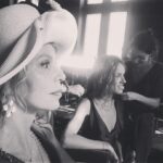 Carole Richert Instagram - Mélange de concentration, fatigue et bonne humeur . Magnifique @elodie_fontan et joli chapeau 😉 #clem
