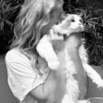 Carole Richert Instagram - Dimanche, pause chat #fandemonchat