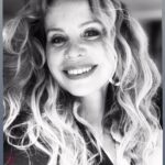 Carole Richert Instagram - Flatteur noir et blanc , par temps gris 😉