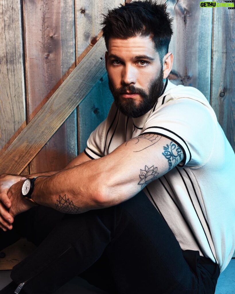 Casey Deidrick Instagram - New interview out for @abookof Photos by: phillldotcom Styling by: @langygang Grooming by: @josephadivari @graphicsmetropolis www.abookof.us/openbook/casey-deidrick. #mentalhealthawareness #thecw #cwinthedark