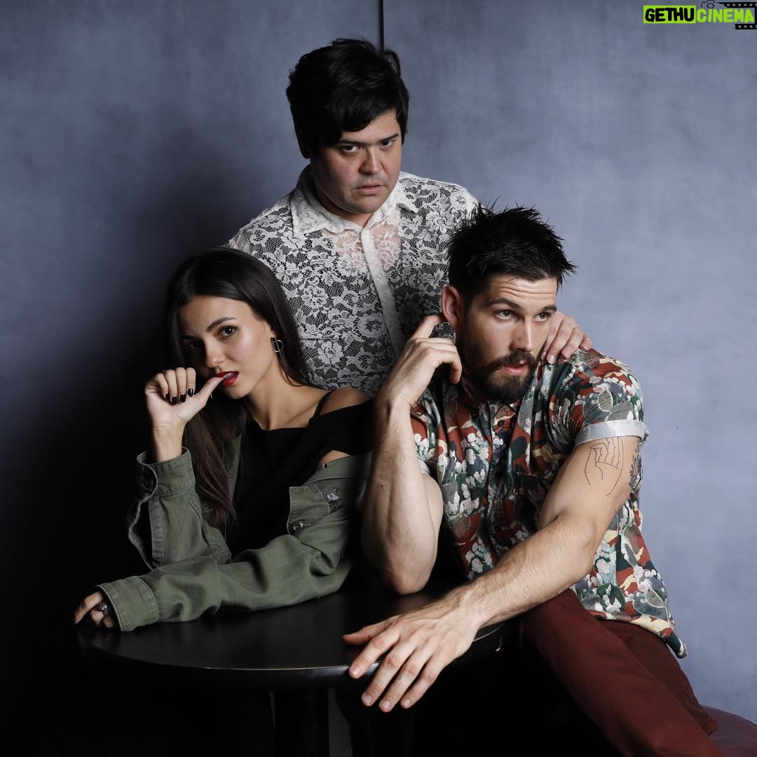 Casey Deidrick Instagram - Eye Shadows...What We Do in the Candy? ...I don’t know, we’ll figure it out🤷🏻♂️ @harveyguillen crushes it in @theshadowsfx @victoriajustice Photo by @ianspanier #TeamGuillermo styled by @langygang #whatwedointheshadows #mtv #eyecandy #mtveyecandy