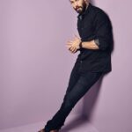 Casey Deidrick Instagram - I miss my dog. Shout out to all the daddy long legs out there trying to find jeans that fit🤦🏻‍♂️ Thank you @gettyentertainment shots taken by @garethcattermole @tiff_net #gettyimages #tiff18 Toronto, Ontario