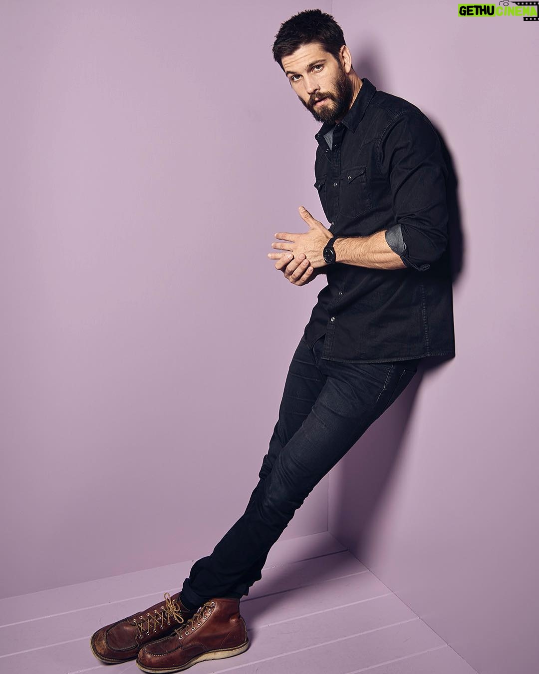 Casey Deidrick Instagram - I miss my dog. Shout out to all the daddy long legs out there trying to find jeans that fit🤦🏻♂️ Thank you @gettyentertainment shots taken by @garethcattermole @tiff_net #gettyimages #tiff18 Toronto, Ontario