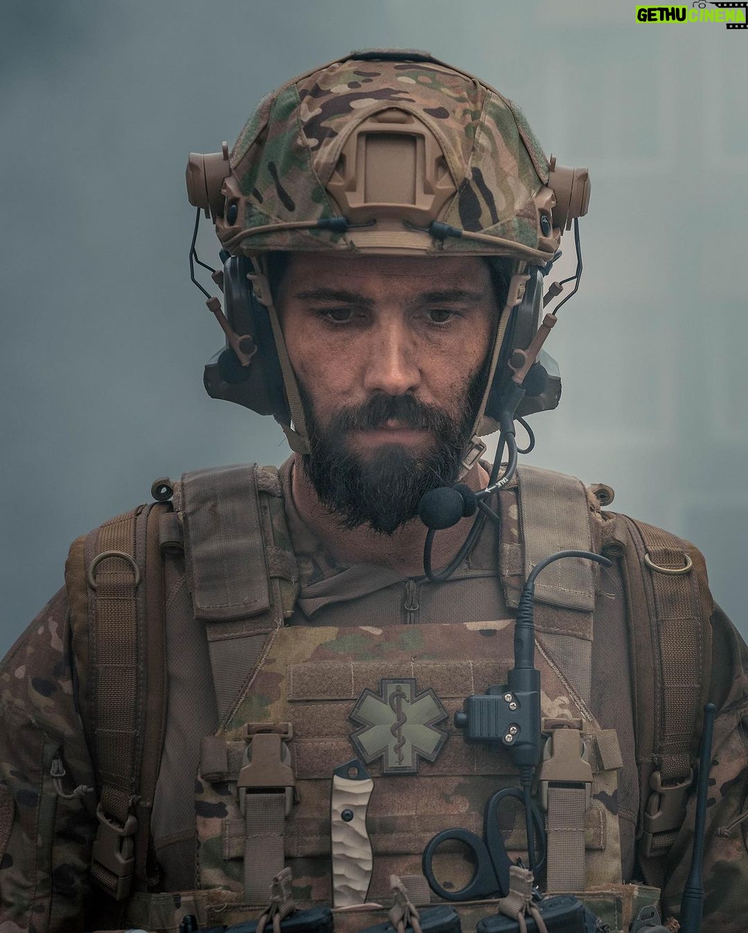 Casey Deidrick Instagram - 🫡 Big thank you to frog man 🐸@ianschinelli for teaching me your ways and training me. I have so much respect for our military. 📸: @standwatchconcepts
