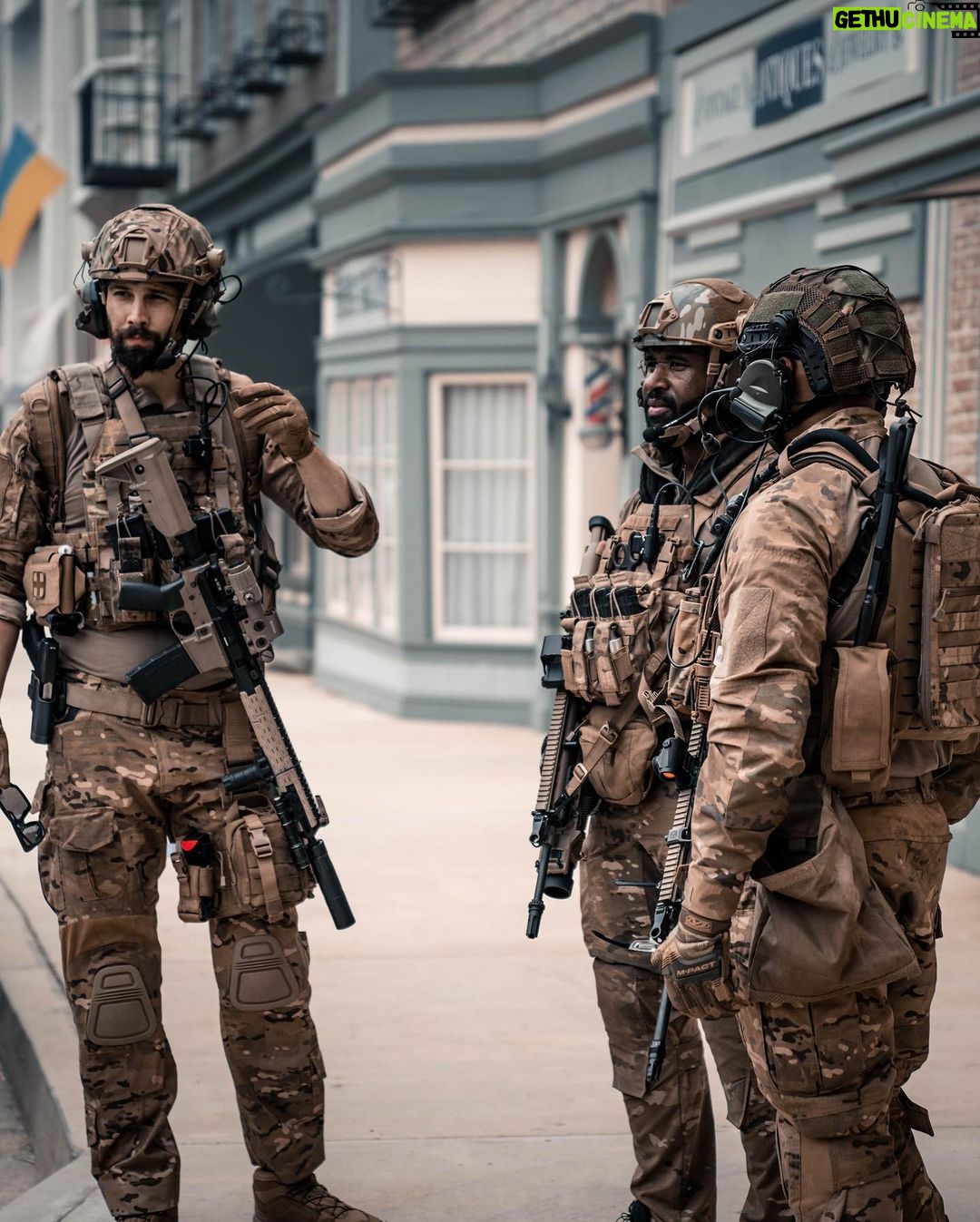 Casey Deidrick Instagram - 🫡 Big thank you to frog man 🐸@ianschinelli for teaching me your ways and training me. I have so much respect for our military. 📸: @standwatchconcepts