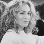 Casey Patterson Instagram - Jennifer showed up with her whole heart... and all that power... to headline and send a message to the world that #equity is how we will build back better. Thank you Tab, Benny and Ken for all you did to help us tell the story, honor the honorable and send relief to our fellow Global Citizens in need. 🤍 #jlo