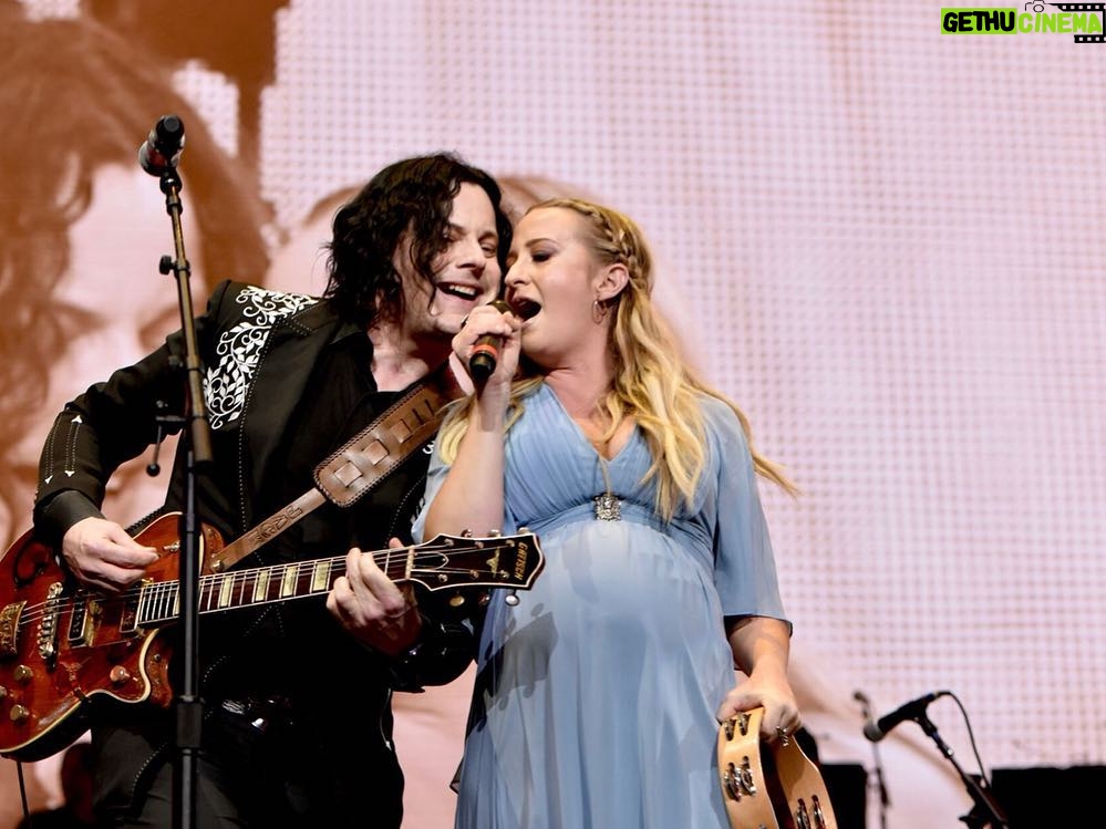 Casey Patterson Instagram - A once in a lifetime night in Nashville with so many incredible artists to celebrate #lorettalynn the woman who started it all for so many. The love was real. ππ» @aharnell @patsylynnrussell @dmoney1966 @cat_carson πΈ John Shearer & Jason Kempin