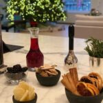 Casey Patterson Instagram - Boxing Day Toddy tradition. Ring for cocktails🌲