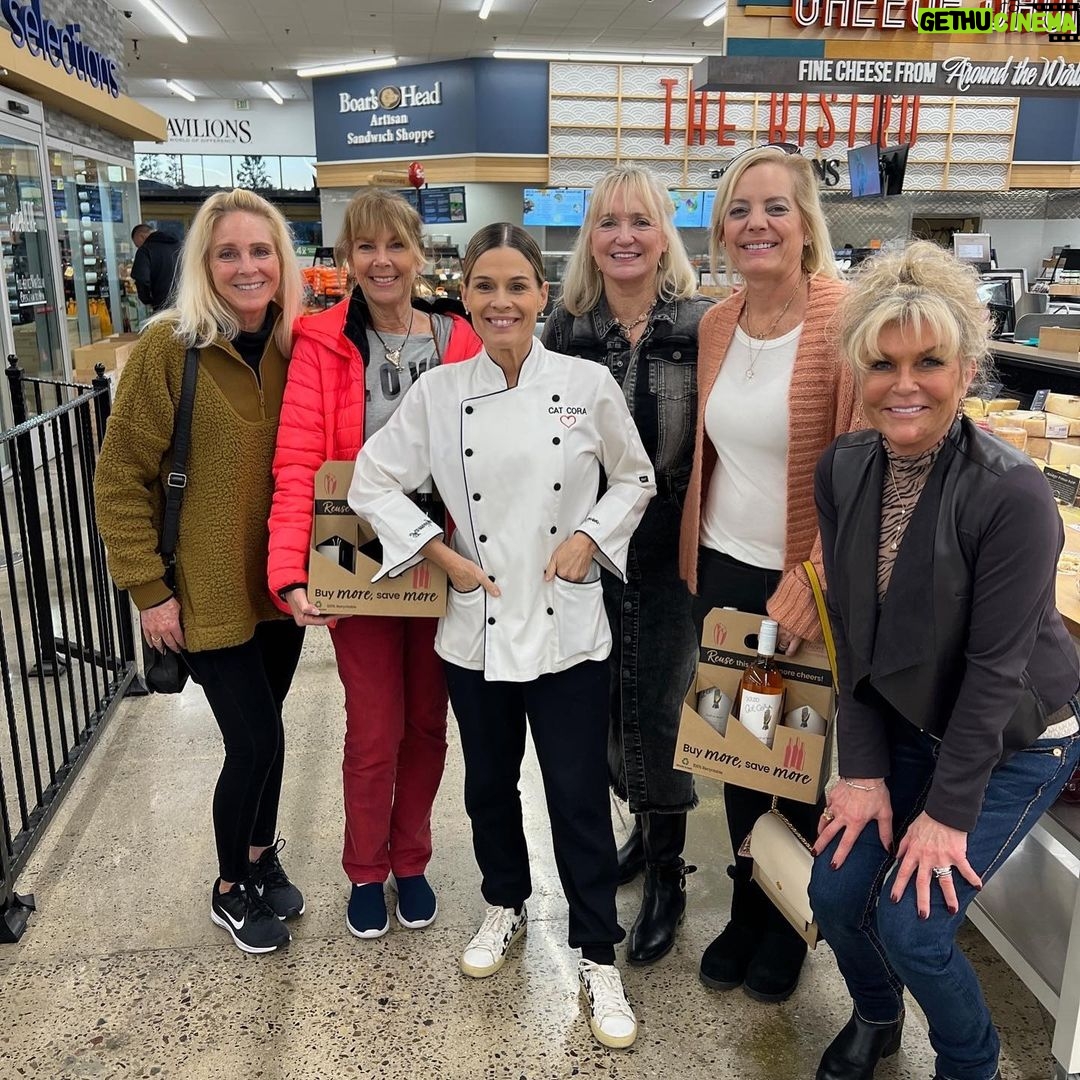 Cat Cora Instagram - It’s always so special to me when I get a chance to meet and speak with all of you! Cheers to a year full of love and #AlcoholFreeFebruary with @handonheartwine ❤️🍷 #handonheartwine #nonalcoholicwine #handonheart #fullofheart #notalcohol #californiaWines #nonalcoholicwine #nonalcoholic #alcoholremoved #chef #femalechef #cheflife #IC3 @pavilions #pavilionslagunaniguel
