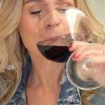 Cat Cora Instagram - Cheers to celebrating National Wine Tasting Day with the alcohol gently removed thanks to Hand on Heart Wines. For whatever reason you choose to be alcohol-free, there’s Hand on Heart ❤️🍷 🎥: @handonheartwine #nationalwinetastingday #handonheartwine #nonalcoholicwine #handonheart #fullofheart #notalcohol #californiaWines #nonalcoholicwine #nonalcoholic #alcoholremoved #chef #femalechef #cheflife #IC3 @handonheartwine