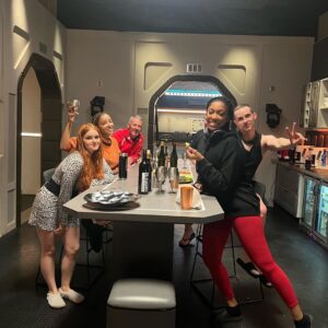 Cat Cora Instagram - 👩🏻‍🚀 A little peak at life in the HAB on Mars! #StarsonMars @realityclubfox @foxtv 

@adaripp #rondarousey @tinashenow @beastmode @arielwinter @paulpierce @porsha4real @richtercommaandy @lancearmstrong