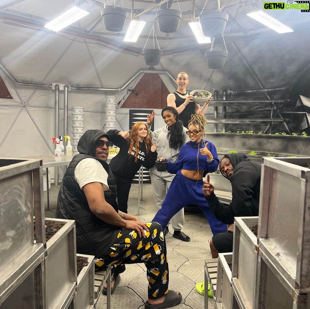 Cat Cora - 0.9K Likes - 👩🏻🚀 A little peak at life in the HAB on Mars! #StarsonMars @realityclubfox @foxtv
@adaripp #rondarousey @tinashenow @beastmode @arielwinter @paulpierce @porsha4real @richtercommaandy @lancearmstrong