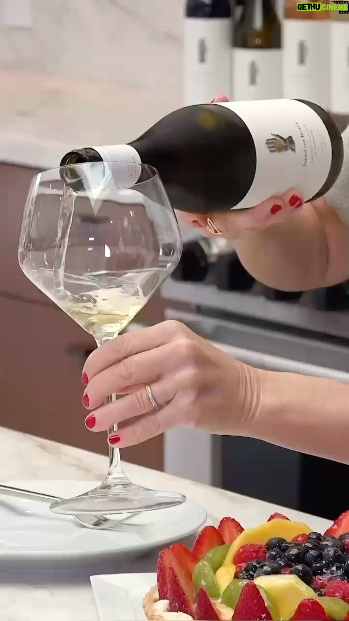 Cat Cora Instagram - Happy Mother’s Day from Hand on Heart! We’re offering up a special toast to our own Chef @CatCora for all that she does, not only a chef and mentor, but as a mother as well! Cheers! . . #mothersday #handonheartwine #winesubscription #whitewine #chardonnay #sobercurious #nonalcoholic #nonalcoholicwine #winetime #cheers