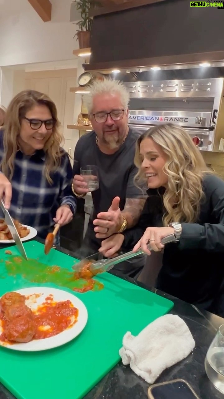 Cat Cora - 1.6K Likes - Chef Daniel Boulud presents: Guy Fieri’s Meatballs 😂 I might be having a little too much fun in the kitchen with these All-Star chefs, Happy Friday y’all!
@danielboulud @cheflorena @guyfieri #TGIF #happyfriday #IC3