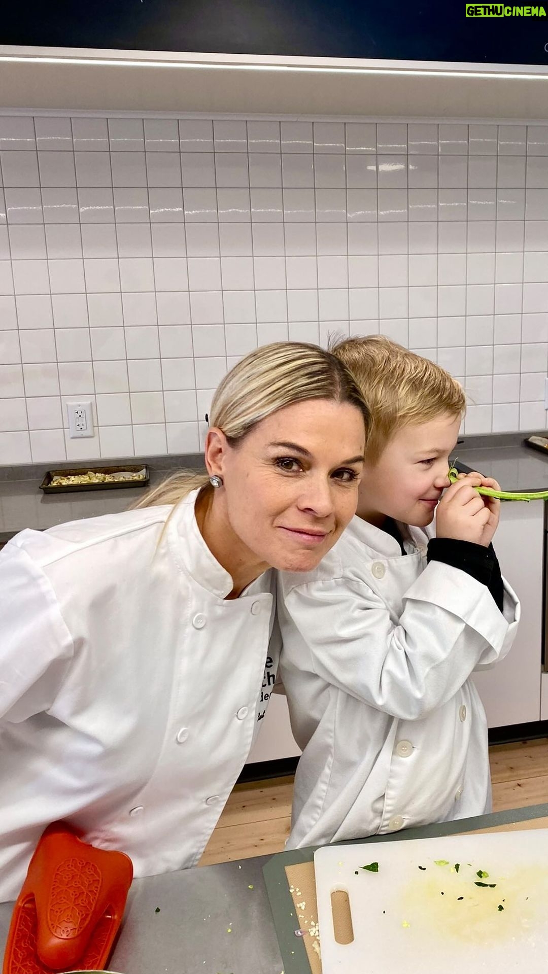 Cat Cora - 704 Likes - These LKA students never cease to amaze me! I love seeing children empowered in the kitchen and learning skills they will use all their lives! @little_kitchen_academy
#LittleKitchenAcademy #HelpMeToDoItMyself #LearningThroughPlay #Learning #Kids #KidsCooking #KidsActivities #KidsActivity #Independence #Empowerment #Montessori #ChangingLivesFromScratch