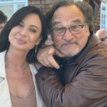 Catherine Bell Instagram - Meet the coolest people at @ebmrf events!! ❤️ @jim_belushi @kaleycuoco Malibu California
