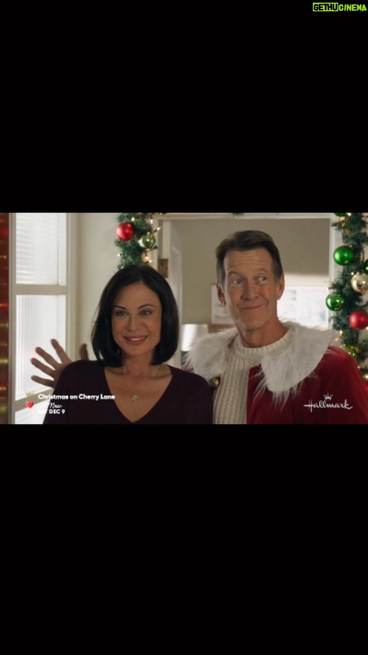 Catherine Bell Instagram - A little behind the scenes interviews from the entire cast! 🎄🥰 A week from tomorrow! Saturday December 9th on @hallmarkchannel 🎅🏻