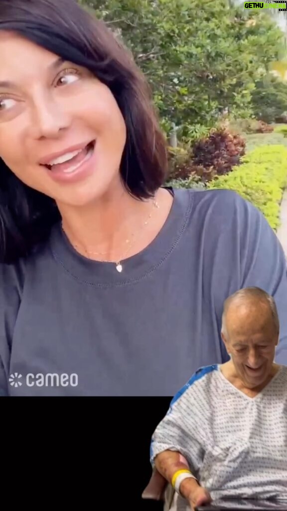 Catherine Bell Instagram - This man… this video… his reaction 🥰😭🥰 sweetest thing ever!! Find me on Cameo!! I absolutely love knowing how this makes people feel! (Richard talking to me through the blank iPad screen… 😭😭😭🥰 ❤️❤️❤️ www.cameo.com/catherinebell