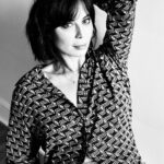 Catherine Bell Instagram - #fbf @the.baremag @tina_turnbow 🖤🤍