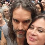 Catherine Bell Instagram - Amazing show tonight!! Didn’t know what to expect but it was in my little hometown theater… laughed til my cheeks hurt & got one of his famous “cuddles”! Thanks @russellbrand 🙌🏼💙 Capitol Theatre (Clearwater, Florida)