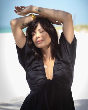 Catherine Bell Instagram - It’s the weekend… right?! 😉
