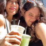 Catherine Bell Instagram - NYC getaway 💙✈️🏙️ @gemmma.bell #momsanddaughters #birthday #food #music (Sorry I deleted and reposted! Had a sound glitch!) 🙈