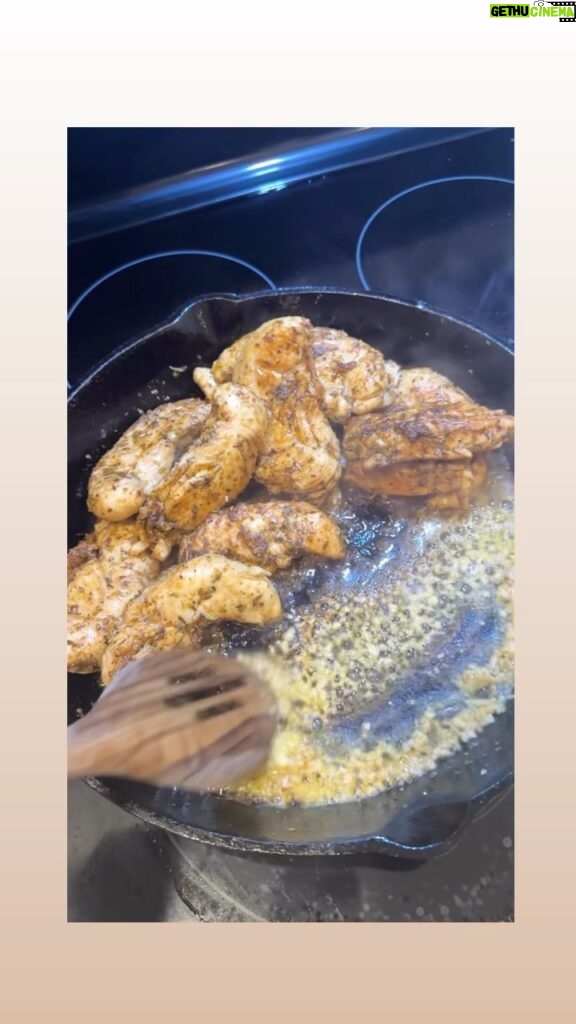 Catherine Bell Instagram - Tried a new recipe I found online (i always go for quick and simple cuz I can’t do long or fancy 😂). It was yummy! Add some rice or past and a veggie and 👌🏼 https://keytomylime.com/chicken-tenderloins-recipe/ #cooking #recipe #familymeals #quickandeasy