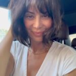 Catherine Bell Instagram - 30 second early morning car makeup! I always keep a few basics in my purse: cream blush, mascara & lipgloss (a few colors!). Then when I’m late for my kids sports at 7am.. I’m still covered! 😉 Blush: Merit cream blush in “Beverly Hills” & a pop of Ilia Multi stick (for cheeks, eyes or lips!) color: “Dear Ruby” Mascara: Maybelline SkyHigh Lash Sensation in Very Black Gloss: Kosas Wet gloss in “Malibu” ❤️❤️❤️ #makeuptutorial #beauty #momlife #sportsmom #easymakeup