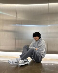Cha Eun-woo Instagram - #Dior #DiorB57