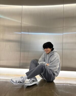 Cha Eun-woo Instagram - #Dior #DiorB57