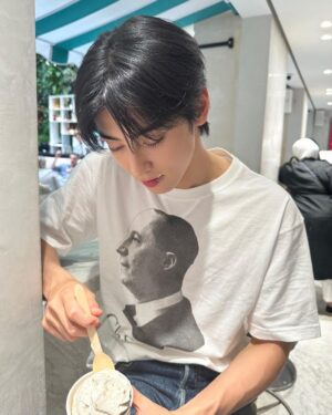 Cha Eun-woo Instagram - 🍨