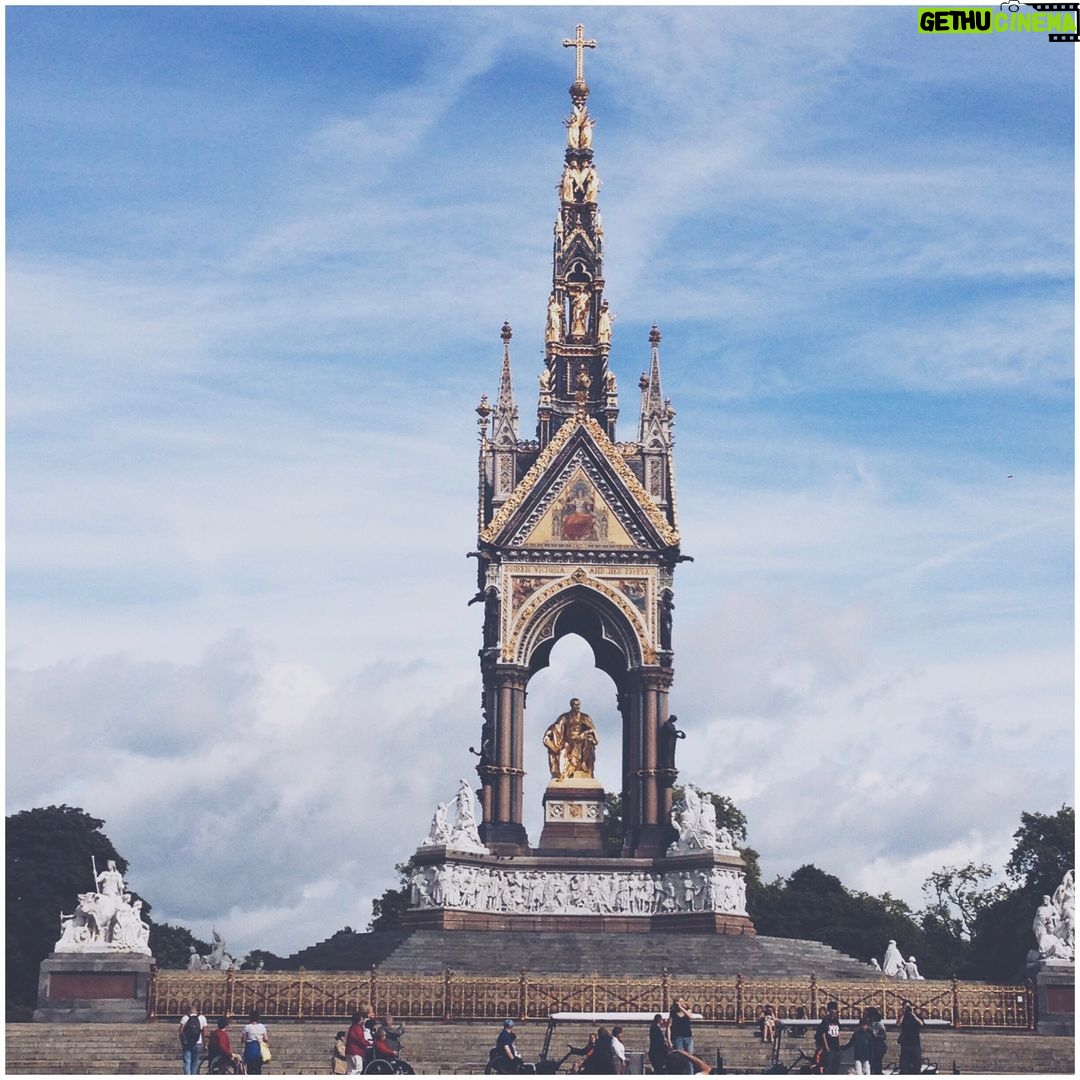 Chad James Buchanan - 2.5K Likes - London to Paris #tbt