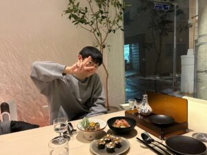 Chanyeol Instagram - 온6.5다녀옴🍚