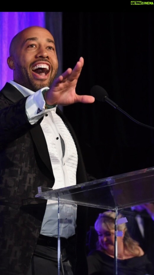 Charles S. Johnson IV Instagram - 🙏🏽💛💫 Repost from @consumerwatchdog • It was our honor to recognize Charles Johnson as Citizen Activist of the Year at the 2022 Rage For Justice Awards Charles turned his pain into power after the tragic death of his wife Kira due to gross medical negligence. We are forever grateful to you Charles for your leadership and passion. @4kira4moms #cantstopwontstop #lovealwayswins #4kira4moms
