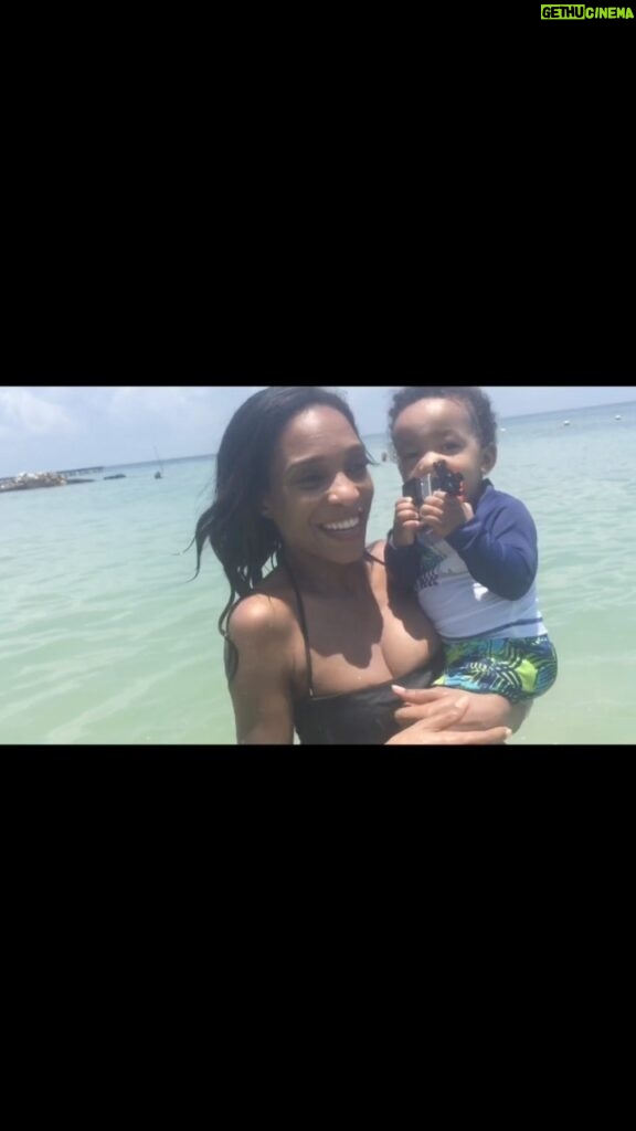 Charles S. Johnson IV Instagram - “ BABY SHARK DO DO DOO DOO DOO” 🦈😂 #TBT #johnsonfamilyadventures #babyshark #todlersgonewild #kirataughtme #lovealwayswins #faceyourfears #sheshouldbehere Isla del encanto Cartagena