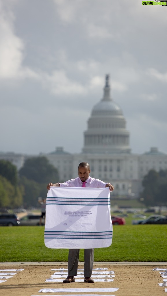 Charles S. Johnson IV Instagram - Now that we finally have a new Congress sworn in. It’s more important than ever to hold them accountable for ensuring mothers and babies receive the care they deserve. Tag your congressional rep and senator in the comments. Demand that they support the #MOMNIBUS and project #BLANKETCHANGE #4kira4moms #maternaljustice #birthequity #cantstopwontstop #relentless #applypressure US Capitol Building