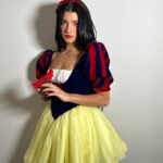 Charli D’Amelio Instagram – snow white ❤️
