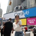 Charli D'Amelio Instagram - so exciting to see our billboard come to life!!! thank you to the @cerave team and @danielsugaimd i had the best time creating this campaign and happy we get to share it with you all now 🤍 #ceravepartner #cerave #cleanselikeaderm