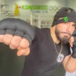 Charlie Decca Instagram - “Montao' en un taxi con la mascara de vendetta” Trabajando la defensa con el gran profe Jorge Rubio.