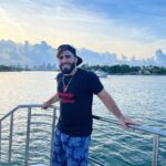 Charlie Decca Instagram - “Yo take a picture of me” “Let me take my shirt off and give me your watch” “Dam i look fat” “Ima do the IG model pose” 📸 @mahmoud_sebie Photo shoot